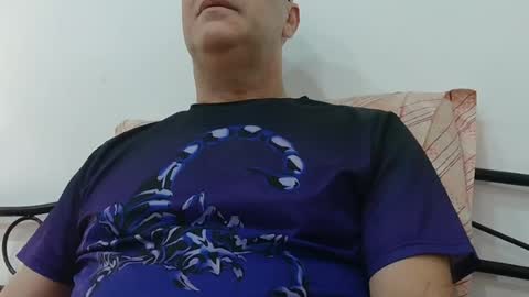 Snapshot of trevido4u chatting on 07-20-26, 01:53 trevido4u online show from 07-20-26, 01:53