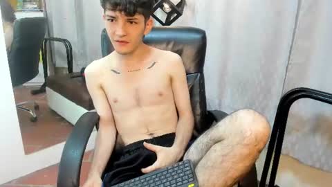 Snapshot of trevor_mob chatting on 06-25-26, 04:22 trevor_mob online show from 06-25-26, 04:22