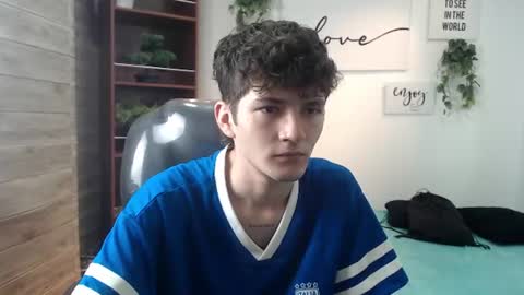 Snapshot of trevor_mob chatting on 07-15-26, 04:12 trevor_mob online show from 07-15-26, 04:12