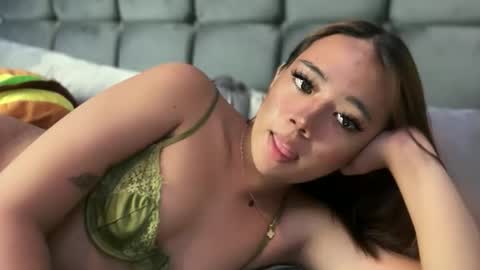 trexie_fucks15 online show from 05-05-26, 01:35