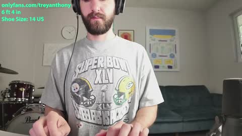 Snapshot of treyanthony chatting on 01-25-25, 03:41 decentanthony online show from 01-25-25, 03:41