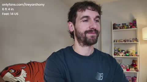 Snapshot of treyanthony chatting on 01-30-25, 04:24 decentanthony online show from 01-30-25, 04:24