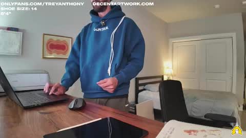 Snapshot of treyanthony chatting on 10-28-25, 01:58 decentanthony online show from 10-28-25, 01:58