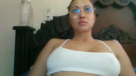 Snapshot of triana_bell chatting on 12-05-24, 04:23 triana_bell online show from 12-05-24, 04:23