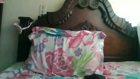 Snapshot of triana_bell chatting on 12-12-24, 05:59 triana_bell online show from 12-12-24, 05:59