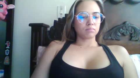 Snapshot of triana_bell chatting on 01-03-25, 05:31 triana_bell online show from 01-03-25, 05:31