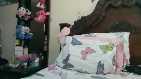 Snapshot of triana_bell chatting on 01-07-25, 08:42 triana_bell online show from 01-07-25, 08:42