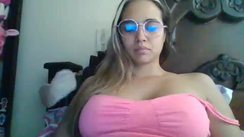 Snapshot of triana_bell chatting on 02-06-25, 04:03 triana_bell online show from 02-06-25, 04:03