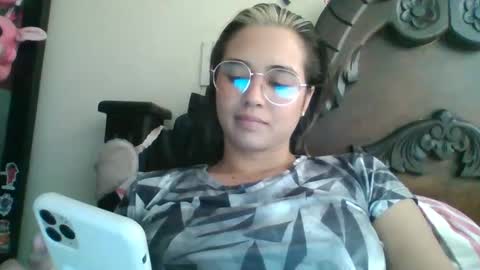 Snapshot of triana_bell chatting on 02-07-25, 06:02 triana_bell online show from 02-07-25, 06:02
