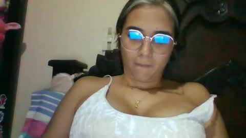 Snapshot of triana_bell chatting on 02-08-25, 11:55 triana_bell online show from 02-08-25, 11:55