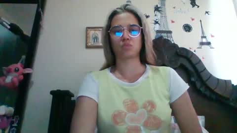 Snapshot of triana_bell chatting on 02-17-25, 04:37 triana_bell online show from 02-17-25, 04:37