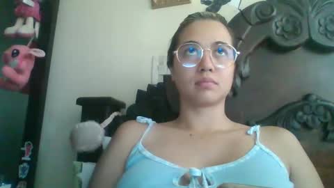 Snapshot of triana_bell chatting on 03-02-25, 03:27 triana_bell online show from 03-02-25, 03:27