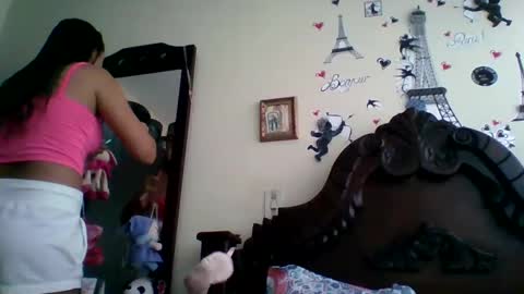 Snapshot of triana_bell chatting on 10-06-25, 04:59 triana_bell online show from 10-06-25, 04:59