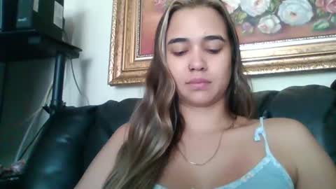 Snapshot of triana_bell chatting on 10-12-25, 04:50 triana_bell online show from 10-12-25, 04:50