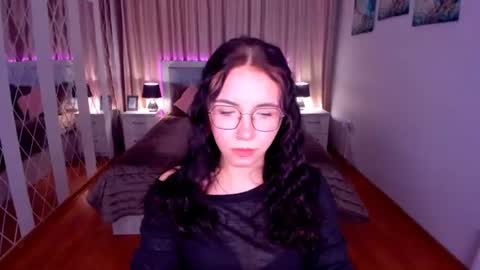 TriciaDaisy online show from 06-21-26, 05:10