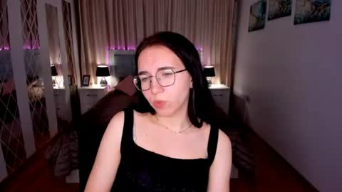 TriciaDaisy online show from 07-10-26, 03:58