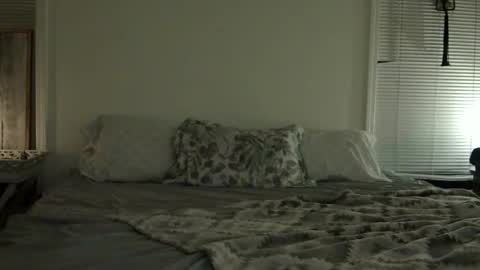 Snapshot of trickquestion chatting on 11-09-25, 06:23 trickquestion online show from 11-09-25, 06:23