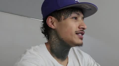 - trieone online show from 01-28-25, 07:42