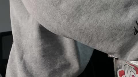 - trieone online show from 04-28-26, 04:45