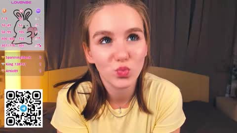 Snapshot of trinahillier chatting on 12-04-25, 07:22 Bubbles online show from 12-04-25, 07:22