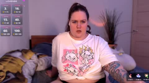 Snapshot of trinititi chatting on 01-04-25, 05:16 Tina online show from 01-04-25, 05:16