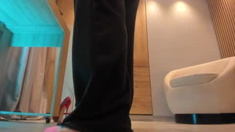 Triny online show from 07-19-26, 06:11