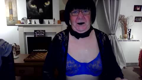 trinity1011 online show from 04-06-26, 04:10