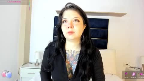 Snapshot of trinity_moss chatting on 02-05-26, 07:18 Trinity online show from 02-05-26, 07:18