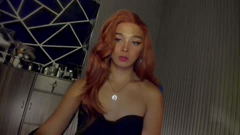 Snapshot of trinityfucksyou chatting on 12-21-24, 01:42 Ms Ella online show from 12-21-24, 01:42