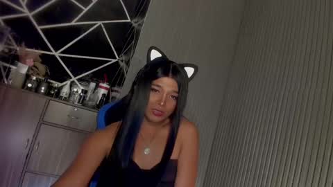 Snapshot of trinityfucksyou chatting on 02-19-25, 02:23 Ms Ella online show from 02-19-25, 02:23