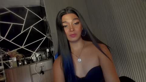 Snapshot of trinityfucksyou chatting on 02-27-25, 07:04 Ms Ella online show from 02-27-25, 07:04