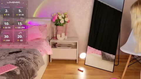 Luna online show from 04-29-26, 05:41