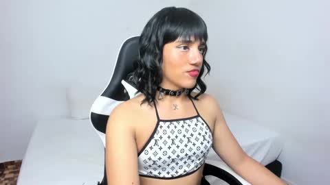 Triny online show from 02-19-25, 04:44