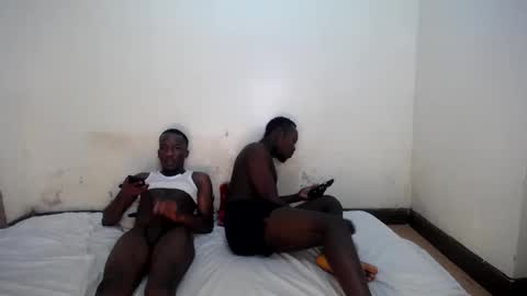 Snapshot of trisboo5 chatting on 01-19-25, 09:02 Trisboo5 online show from 01-19-25, 09:02