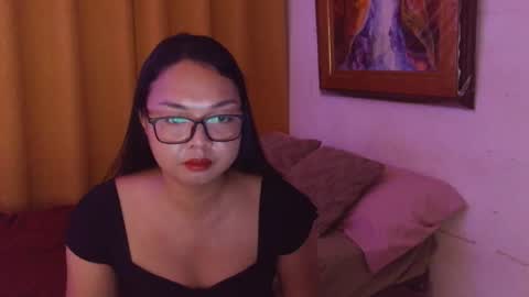 Snapshot of trishakera chatting on 04-15-26, 12:12 trisha online show from 04-15-26, 12:12