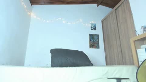 Snapshot of tristan_fantasycam22 chatting on 07-11-26, 02:47 Tristan And Samara online show from 07-11-26, 02:47