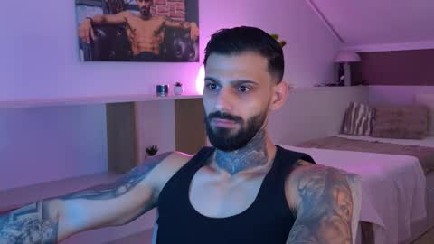 Snapshot of tristangreyaura chatting on 03-10-26, 06:40 Trystan Grey online show from 03-10-26, 06:40