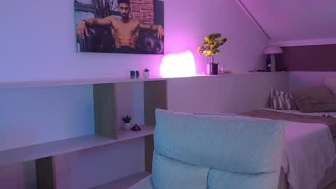 Snapshot of tristangreyaura chatting on 03-11-26, 06:08 Trystan Grey online show from 03-11-26, 06:08