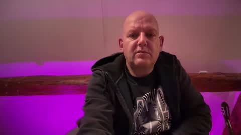 Snapshot of tritonspace chatting on 10-02-25, 02:51 Triton online show from 10-02-25, 02:51