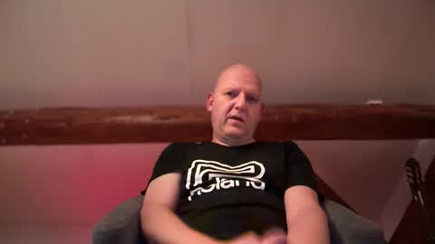 Snapshot of tritonspace chatting on 10-05-25, 02:59 Triton online show from 10-05-25, 02:59