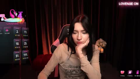 Snapshot of trix_void chatting on 10-28-25, 10:08 trix_void online show from 10-28-25, 10:08