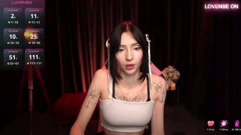 Snapshot of trix_void chatting on 10-31-25, 10:05 trix_void online show from 10-31-25, 10:05