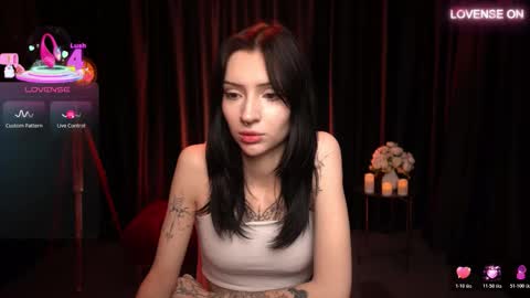 Snapshot of trix_void chatting on 11-12-25, 10:15 trix_void online show from 11-12-25, 10:15