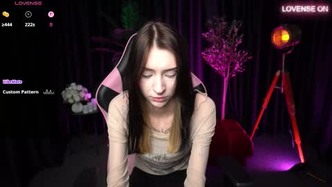 Snapshot of trix_void chatting on 02-10-26, 11:47 trix_void online show from 02-10-26, 11:47