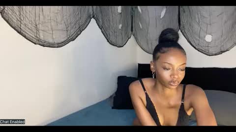 trixie_luv online show from 10-21-25, 01:12