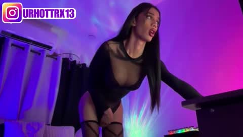 trixieemerald online show from 12-13-25, 08:58