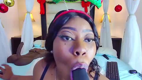 Snapshot of trixiemar chatting on 12-28-24, 10:13 TrixieMar online show from 12-28-24, 10:13