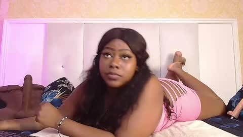 Snapshot of trixiemar chatting on 01-14-25, 07:32 TrixieMar online show from 01-14-25, 07:32