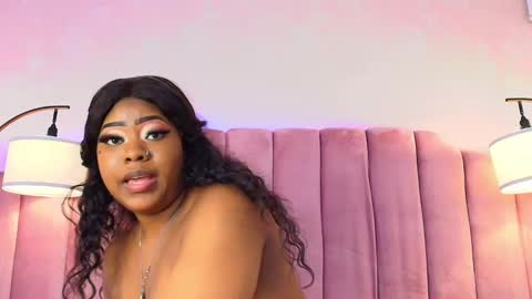 Snapshot of trixiemar chatting on 01-24-25, 10:30 TrixieMar online show from 01-24-25, 10:30