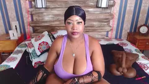 Snapshot of trixiemar chatting on 10-17-25, 02:52 TrixieMar online show from 10-17-25, 02:52